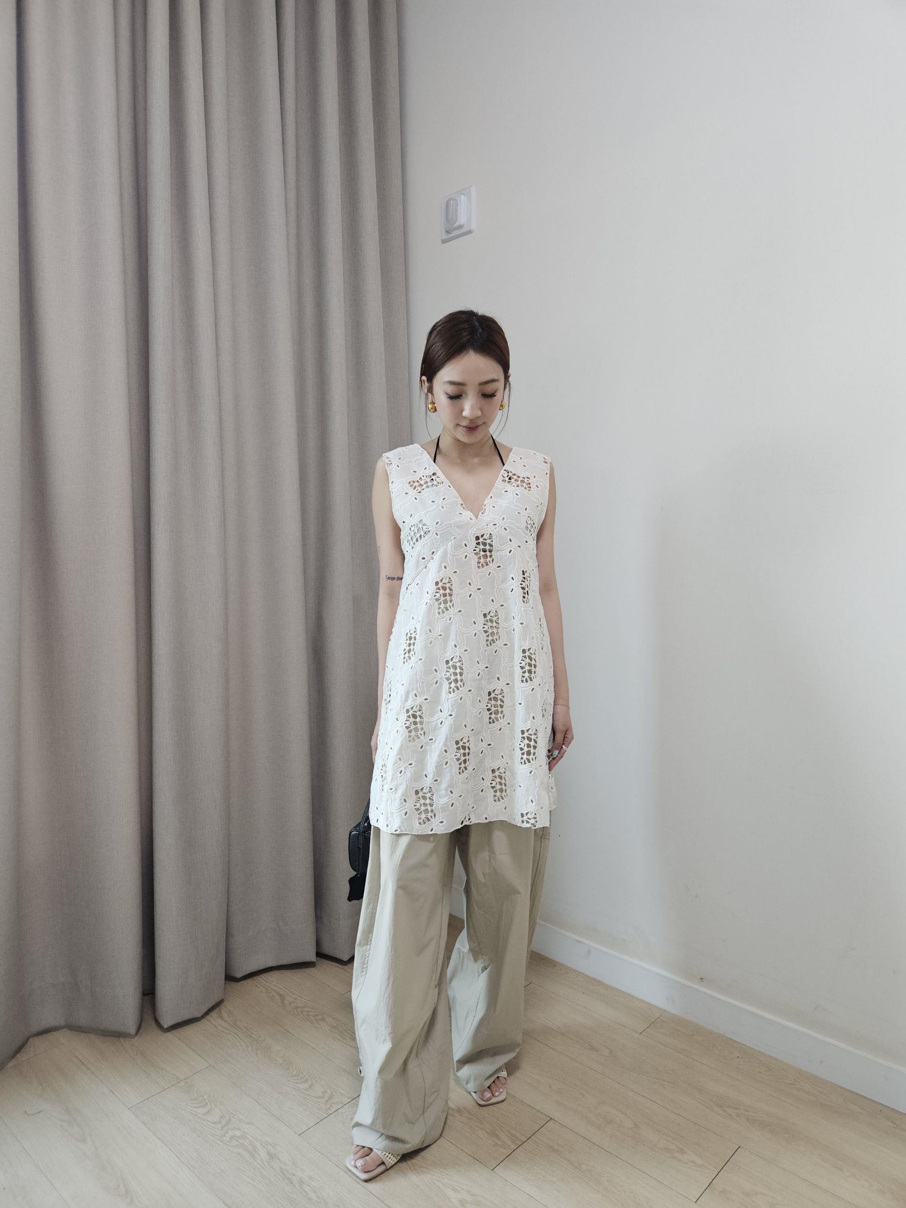 雕花蕾絲V領洋裝